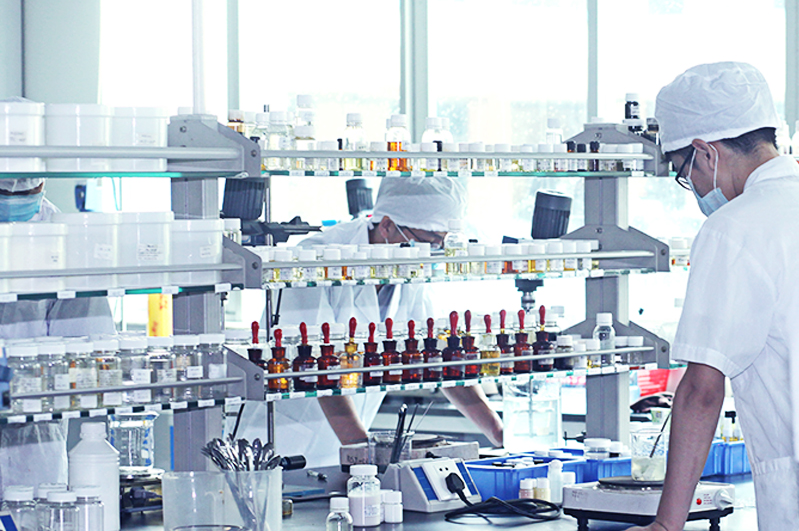 DAAO cosmetics OEM: How cosmetic manufac