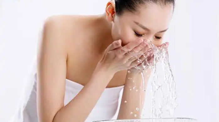 DAAO cosmetics OEM：How sh